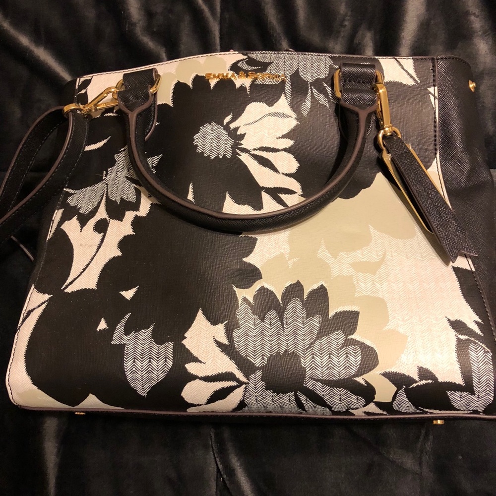 Women’s convertible purse